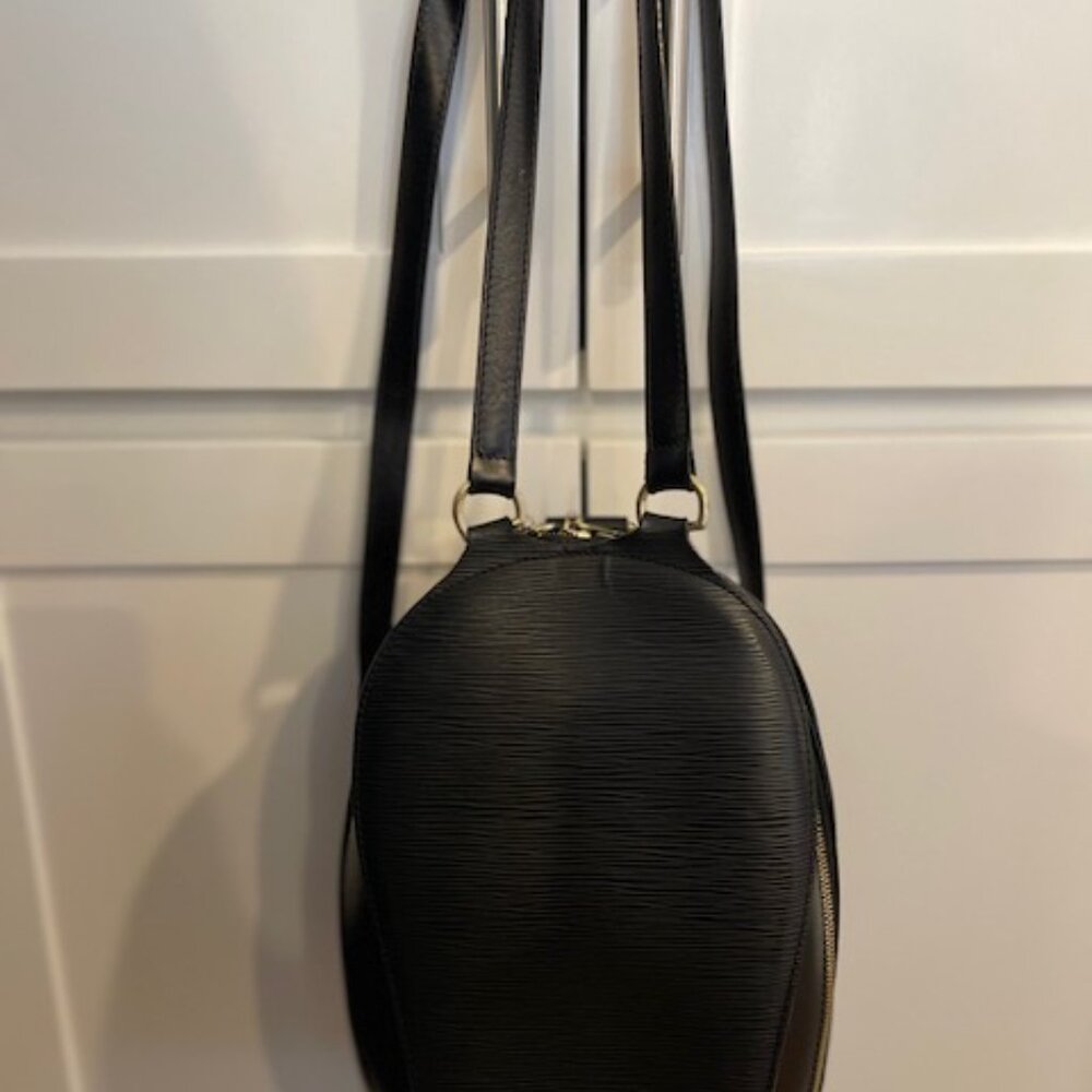 Louis Vuitton Black Epi Mabillon Backpack. - Picture 6 of 8